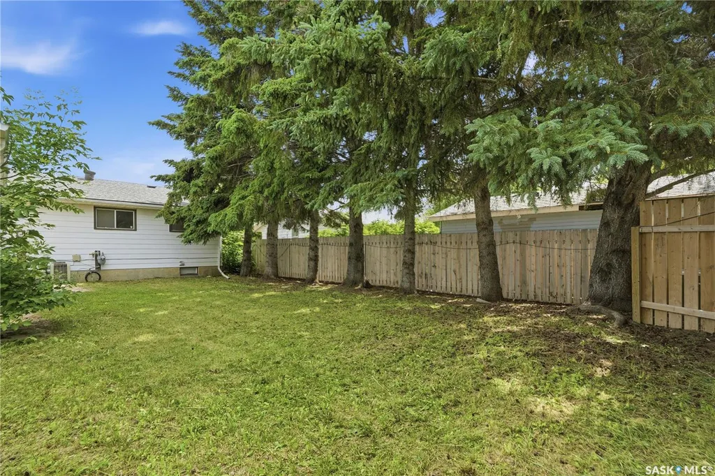 457 Meighen Crescent Saskatoon SK S7L 5H3