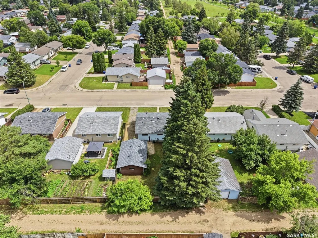 457 Meighen Crescent Saskatoon SK S7L 5H3