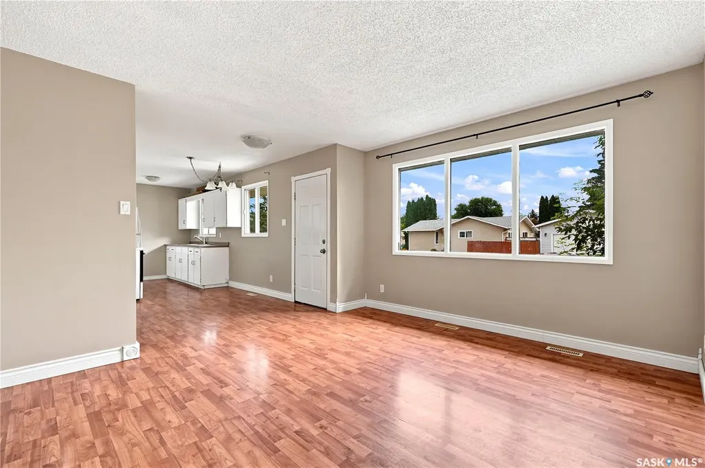 457 Meighen Crescent Saskatoon SK S7L 5H3