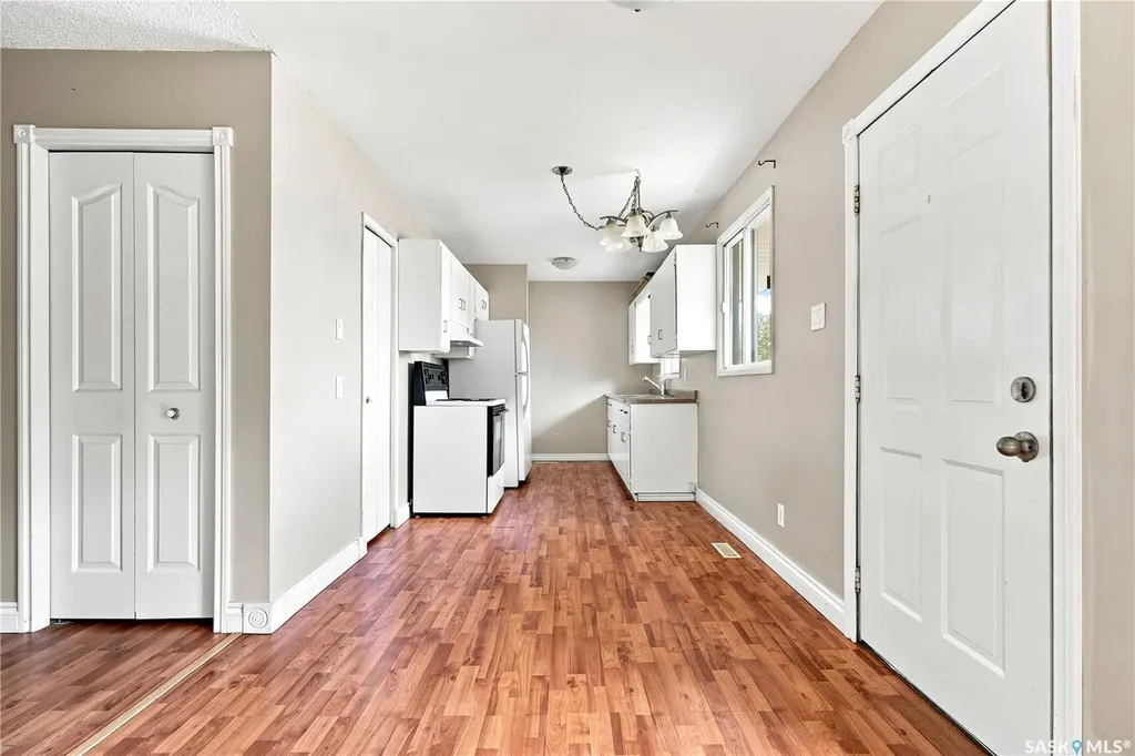 457 Meighen Crescent Saskatoon SK S7L 5H3