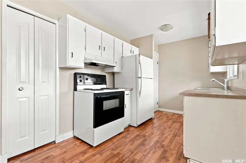 457 Meighen Crescent Saskatoon SK S7L 5H3