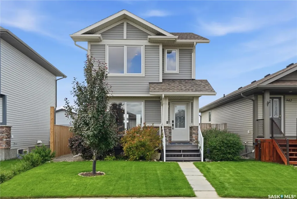 944 Glenview Cove Martensville SK S0K 0A2