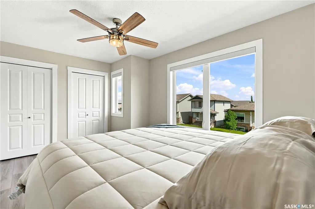 944 Glenview Cove Martensville SK S0K 0A2