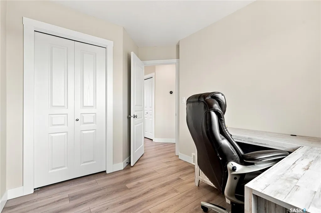 944 Glenview Cove Martensville SK S0K 0A2