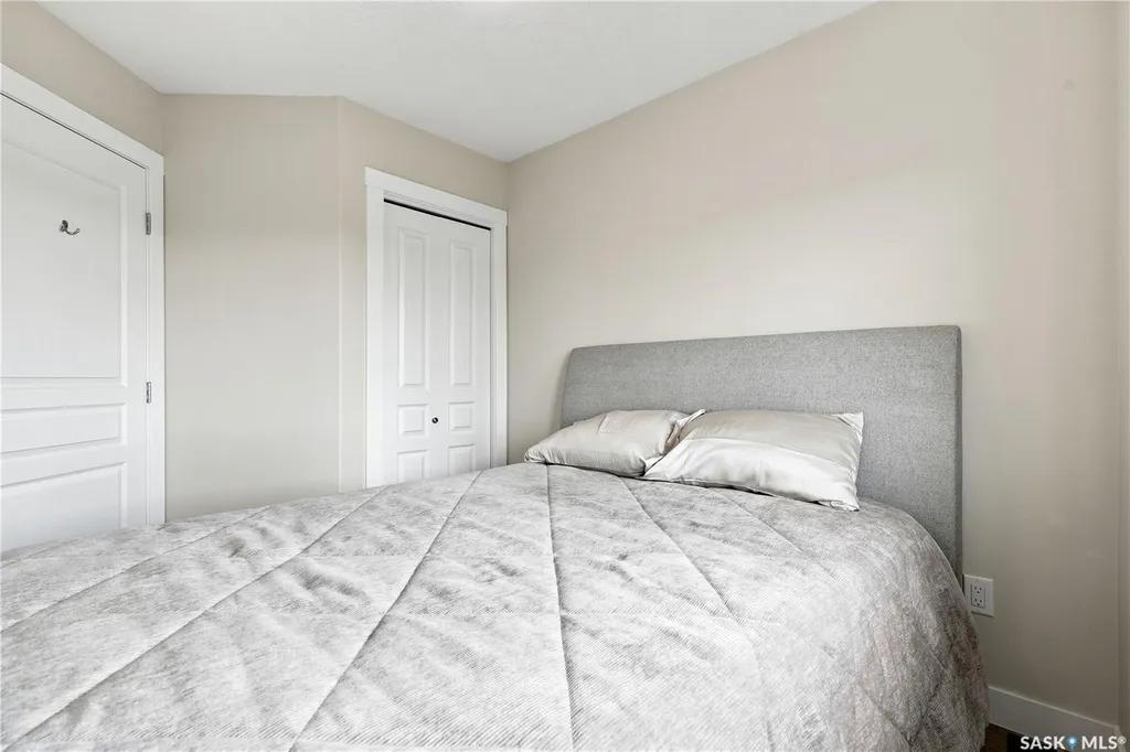 944 Glenview Cove Martensville SK S0K 0A2