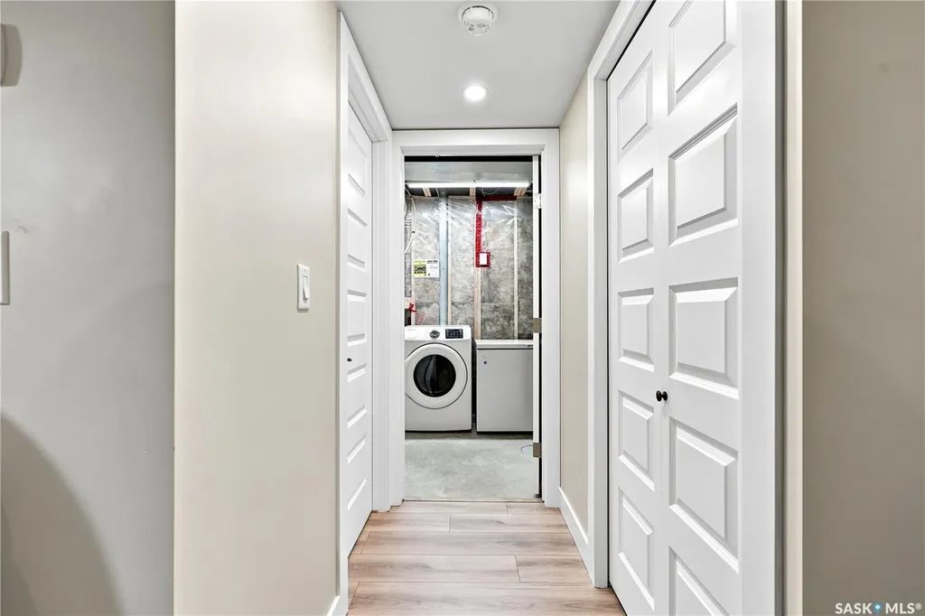 944 Glenview Cove Martensville SK S0K 0A2