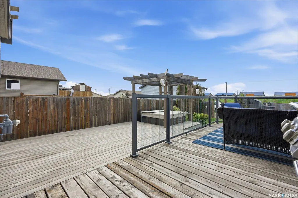 944 Glenview Cove Martensville SK S0K 0A2