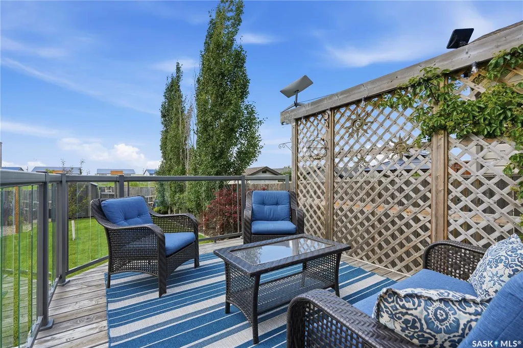 944 Glenview Cove Martensville SK S0K 0A2