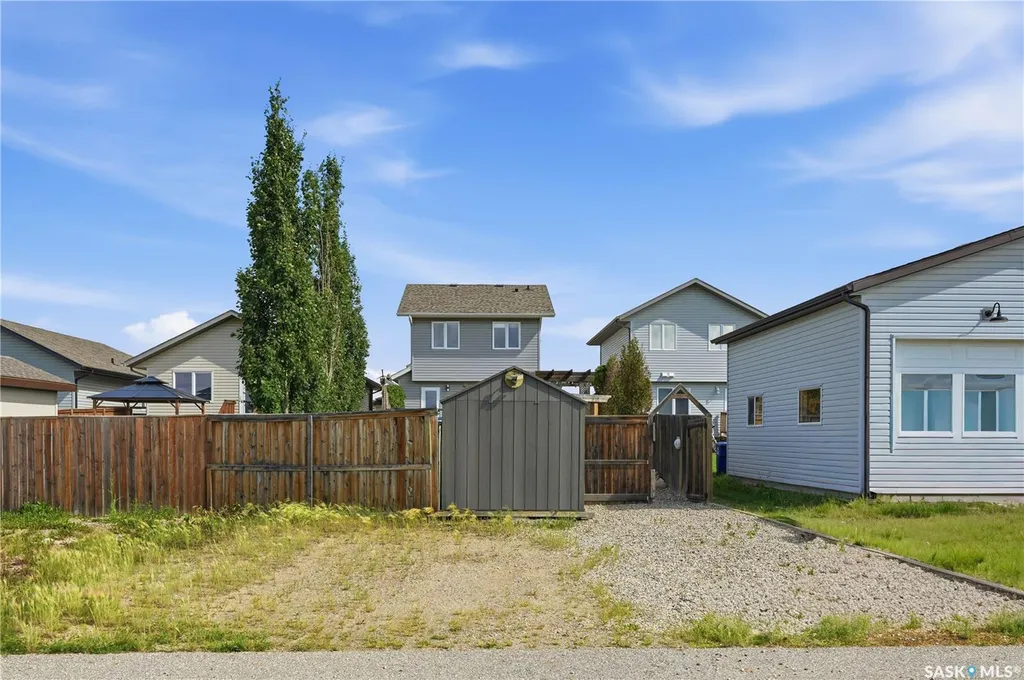 944 Glenview Cove Martensville SK S0K 0A2