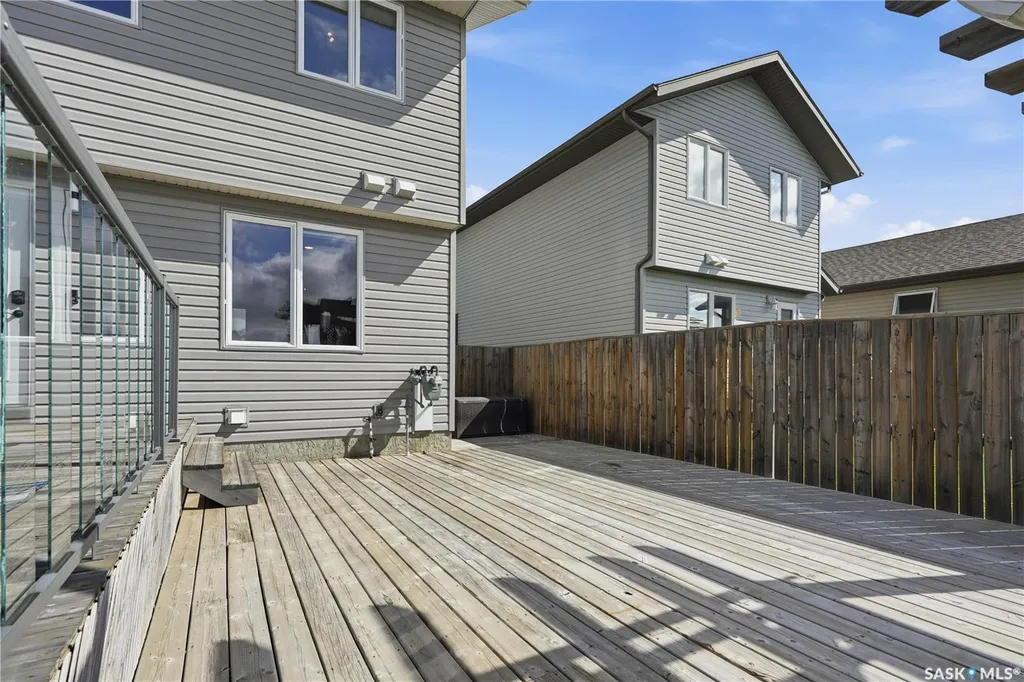 944 Glenview Cove Martensville SK S0K 0A2