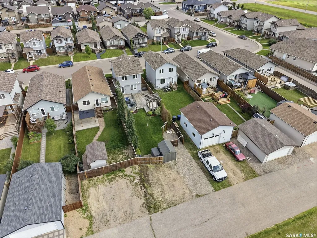944 Glenview Cove Martensville SK S0K 0A2
