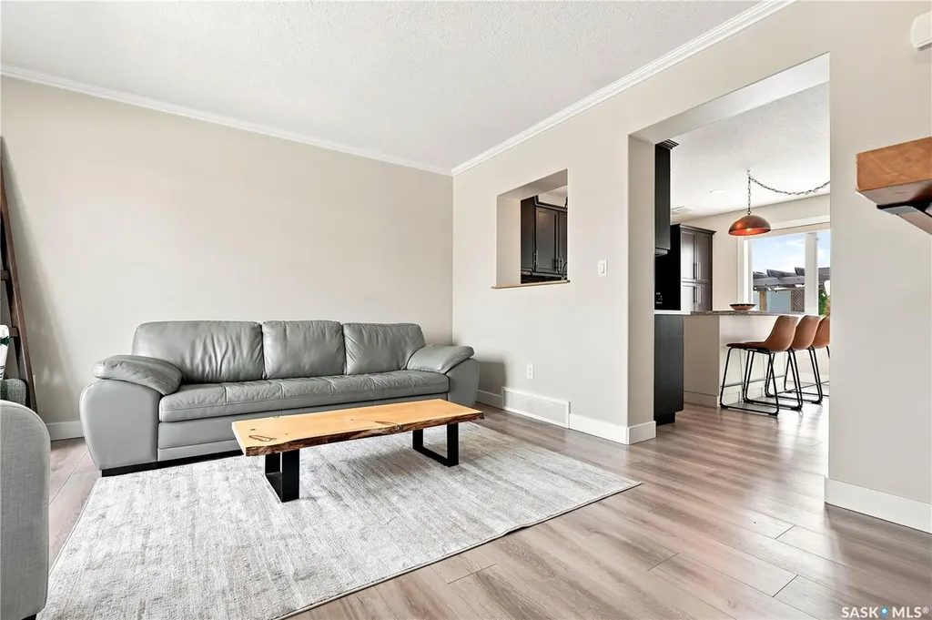 944 Glenview Cove Martensville SK S0K 0A2