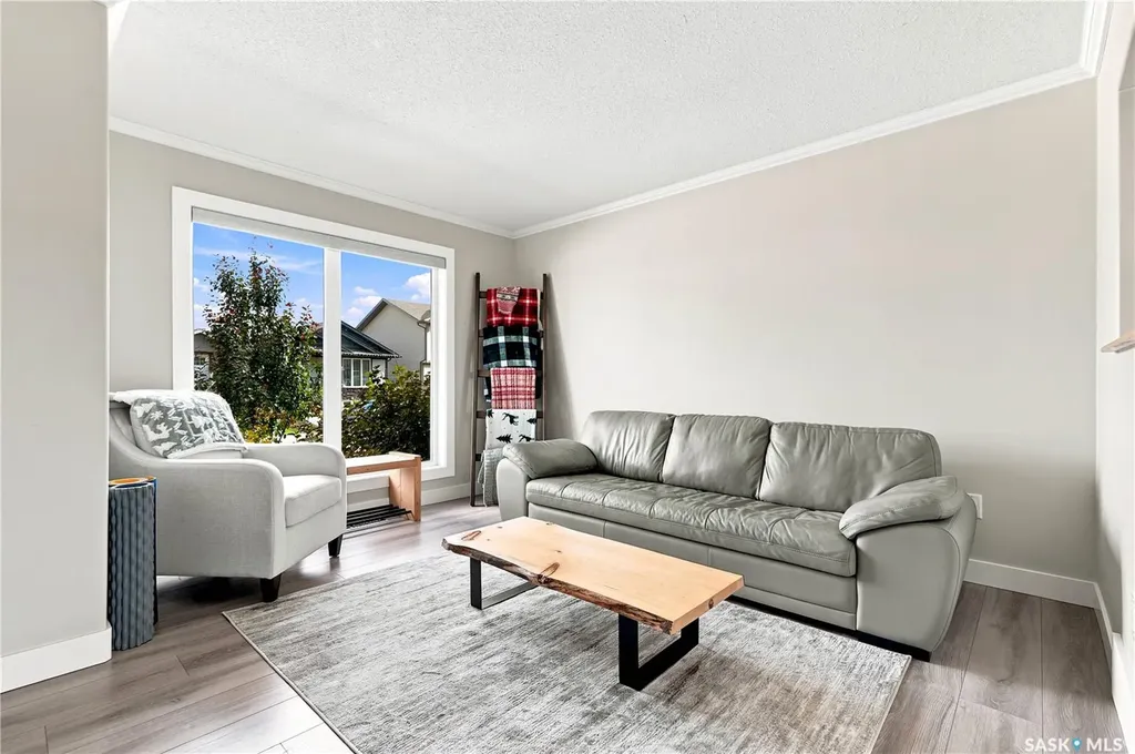 944 Glenview Cove Martensville SK S0K 0A2