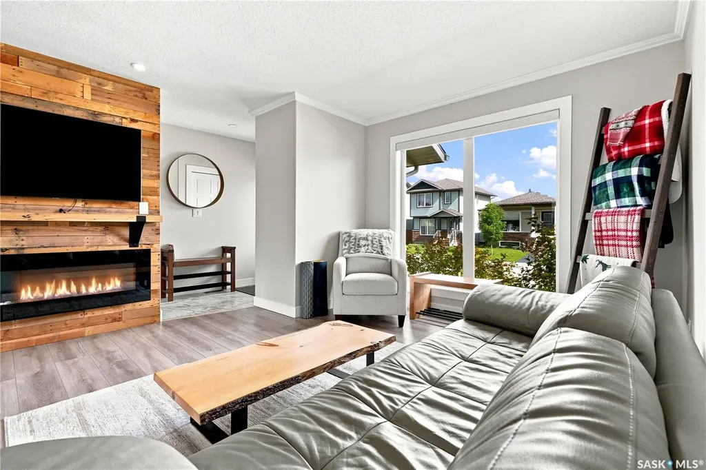 944 Glenview Cove Martensville SK S0K 0A2