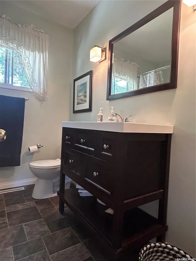 231 Duncan Road Estevan SK S4A 0A3