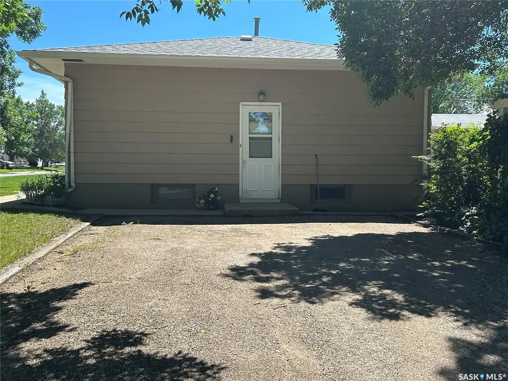 231 Duncan Road Estevan SK S4A 0A3