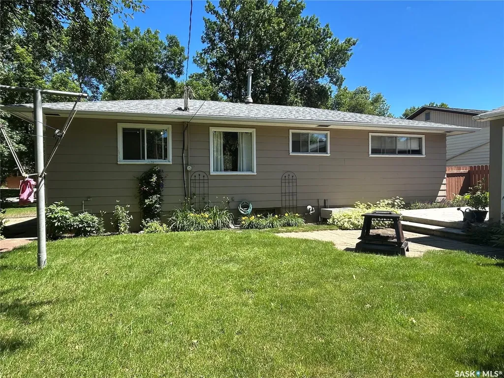231 Duncan Road Estevan SK S4A 0A3