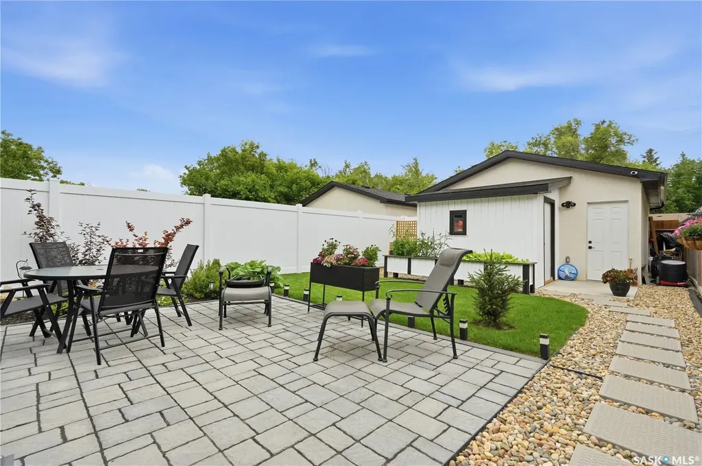 414A 109th Street W Saskatoon SK S7N 1R7