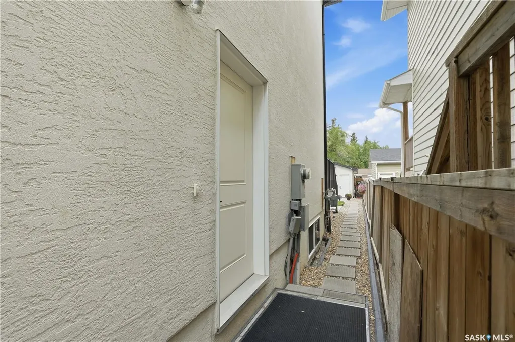414A 109th Street W Saskatoon SK S7N 1R7