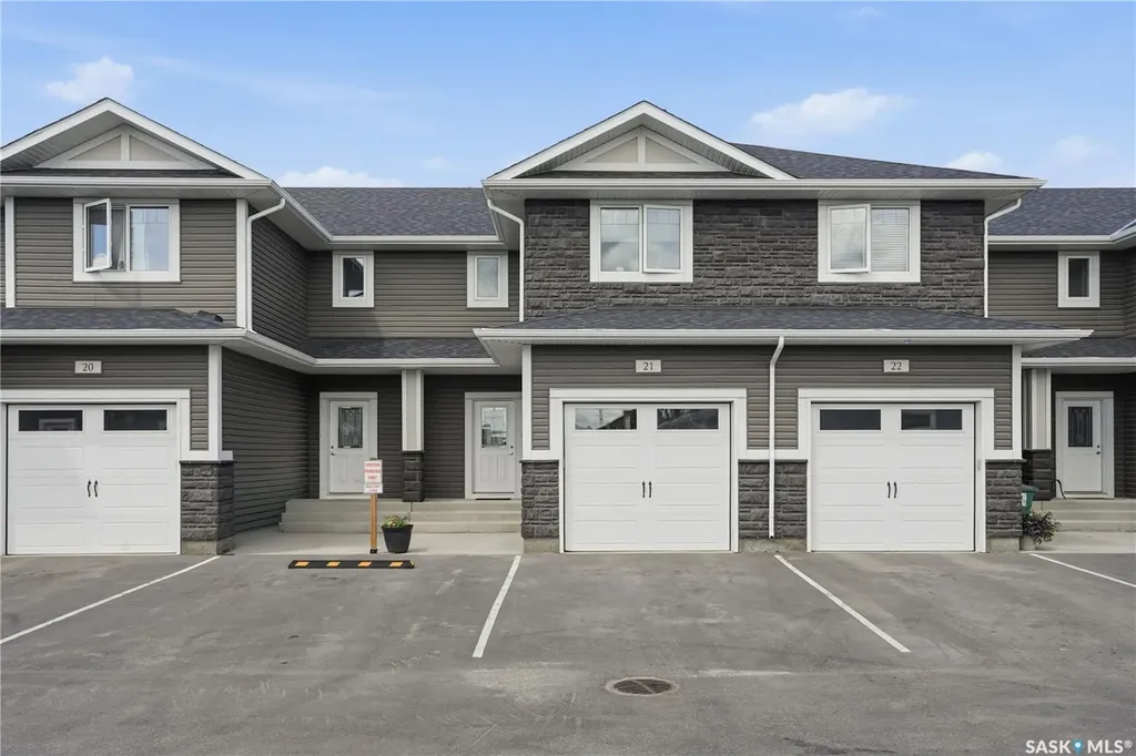 115 Veltkamp Crescent Saskatoon SK S7T 0T7