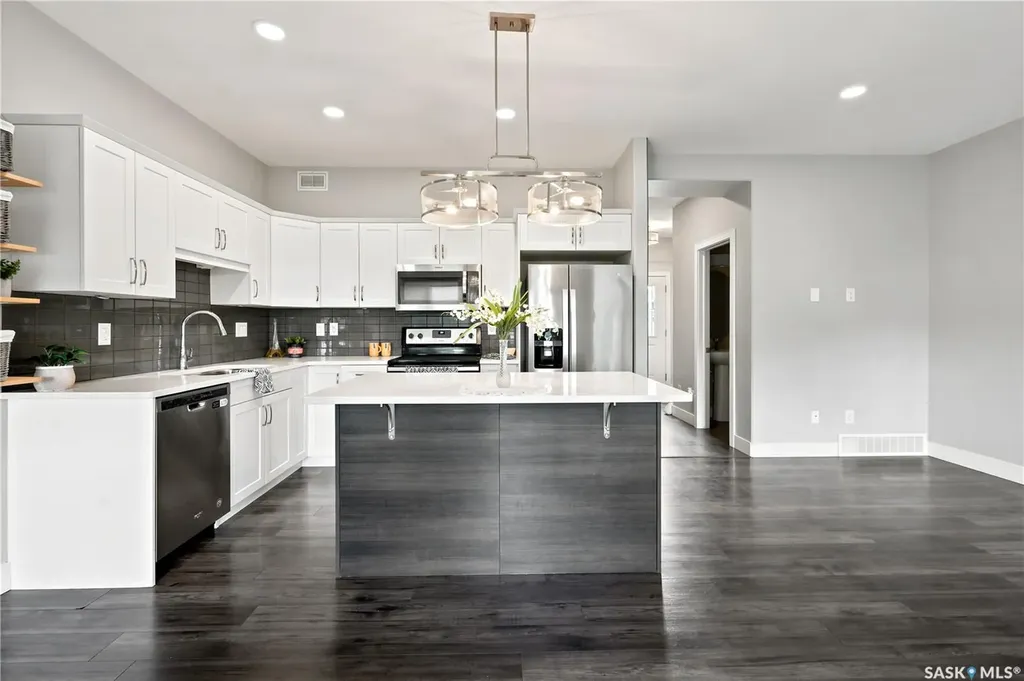 115 Veltkamp Crescent Saskatoon SK S7T 0T7