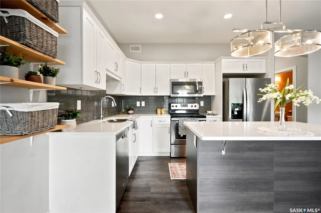 115 Veltkamp Crescent Saskatoon SK S7T 0T7