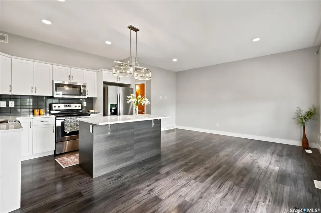 115 Veltkamp Crescent Saskatoon SK S7T 0T7