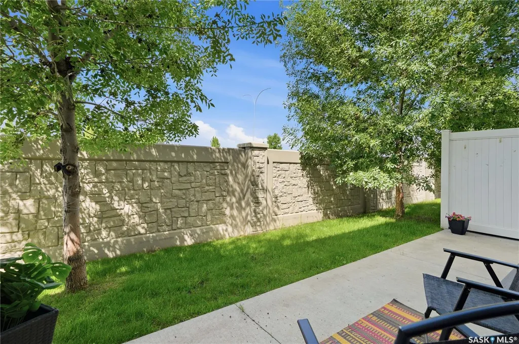 115 Veltkamp Crescent Saskatoon SK S7T 0T7
