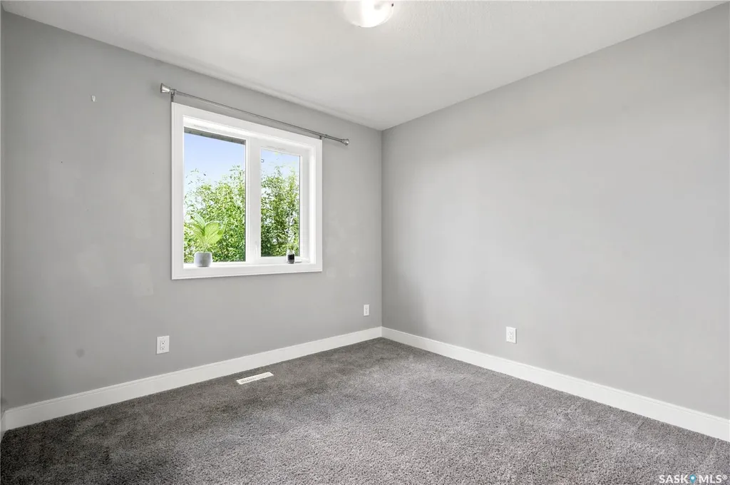 115 Veltkamp Crescent Saskatoon SK S7T 0T7