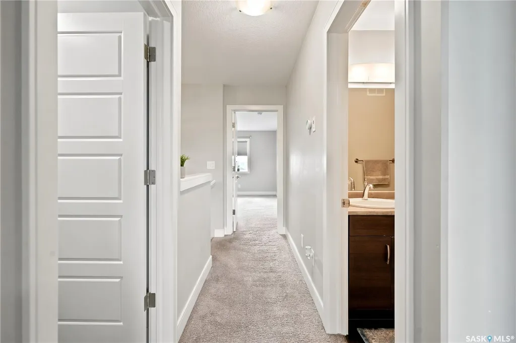 115 Veltkamp Crescent Saskatoon SK S7T 0T7