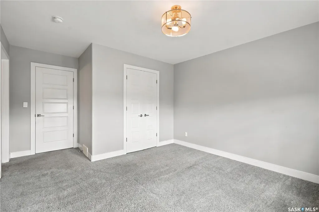 115 Veltkamp Crescent Saskatoon SK S7T 0T7