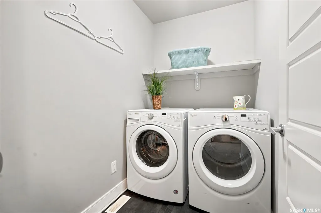 115 Veltkamp Crescent Saskatoon SK S7T 0T7