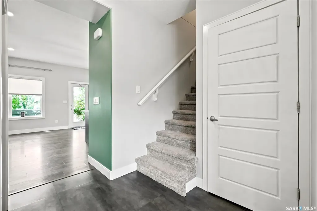 115 Veltkamp Crescent Saskatoon SK S7T 0T7