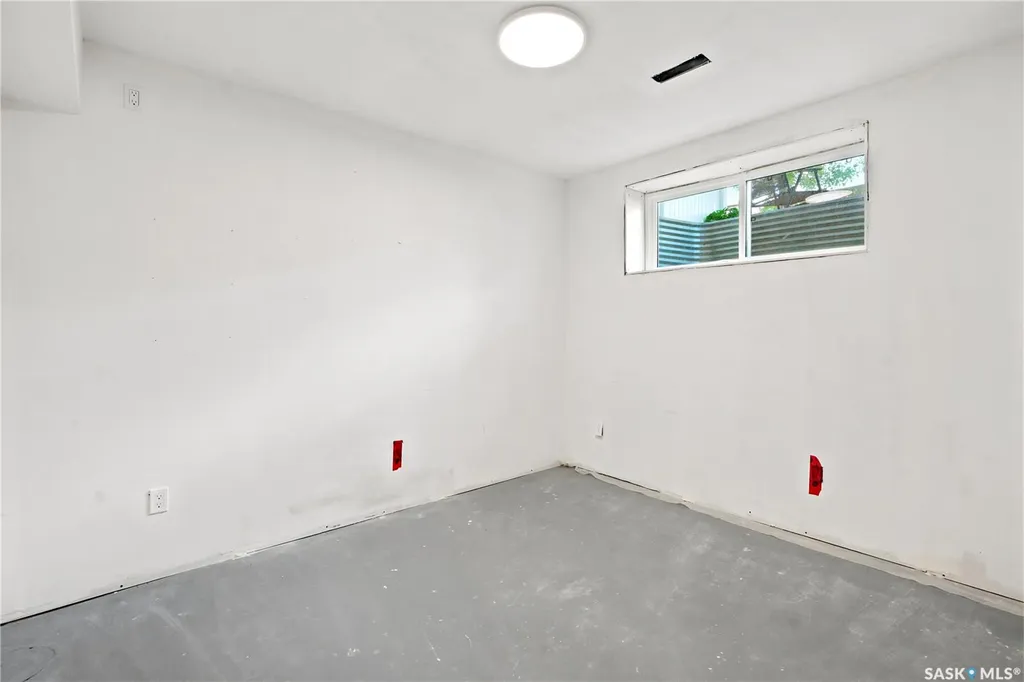115 Veltkamp Crescent Saskatoon SK S7T 0T7