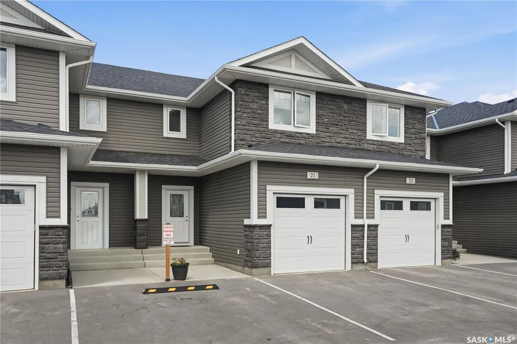 115 Veltkamp Crescent Saskatoon SK S7T 0T7