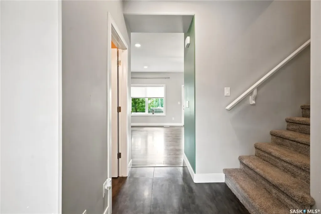 115 Veltkamp Crescent Saskatoon SK S7T 0T7