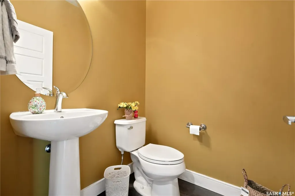 115 Veltkamp Crescent Saskatoon SK S7T 0T7