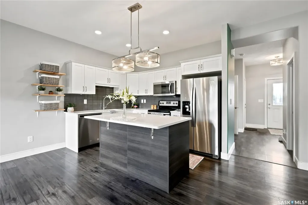 115 Veltkamp Crescent Saskatoon SK S7T 0T7