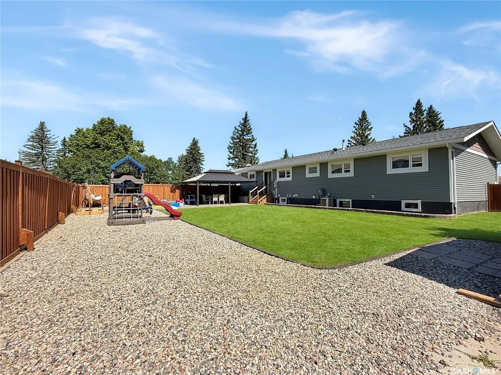 303 3rd Avenue E Debden SK S0J 0S0
