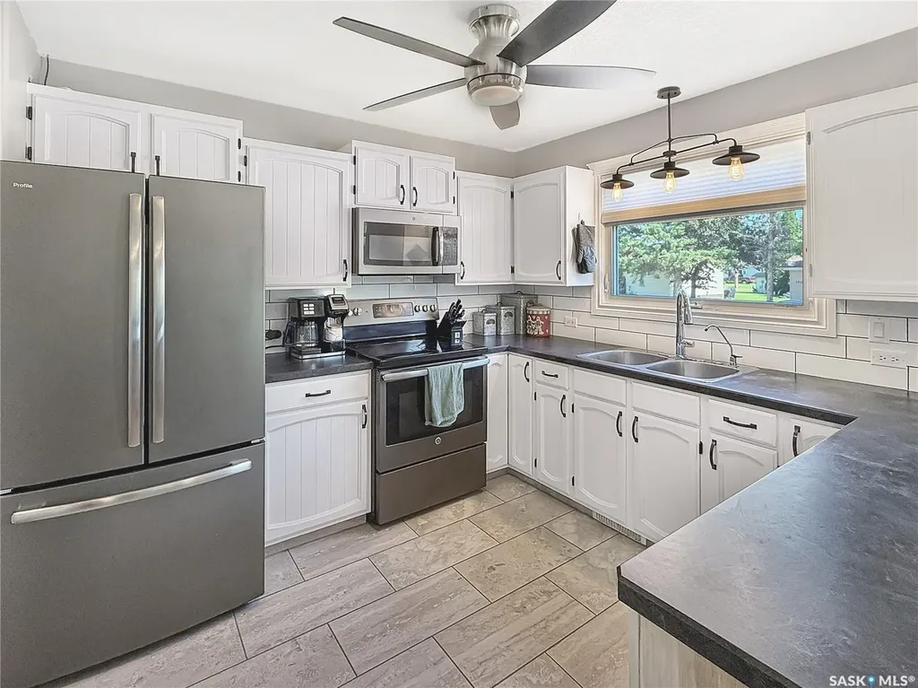 303 3rd Avenue E Debden SK S0J 0S0