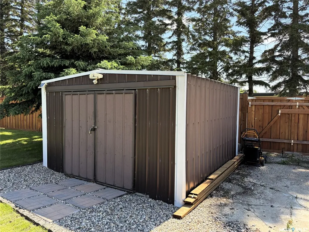 303 3rd Avenue E Debden SK S0J 0S0