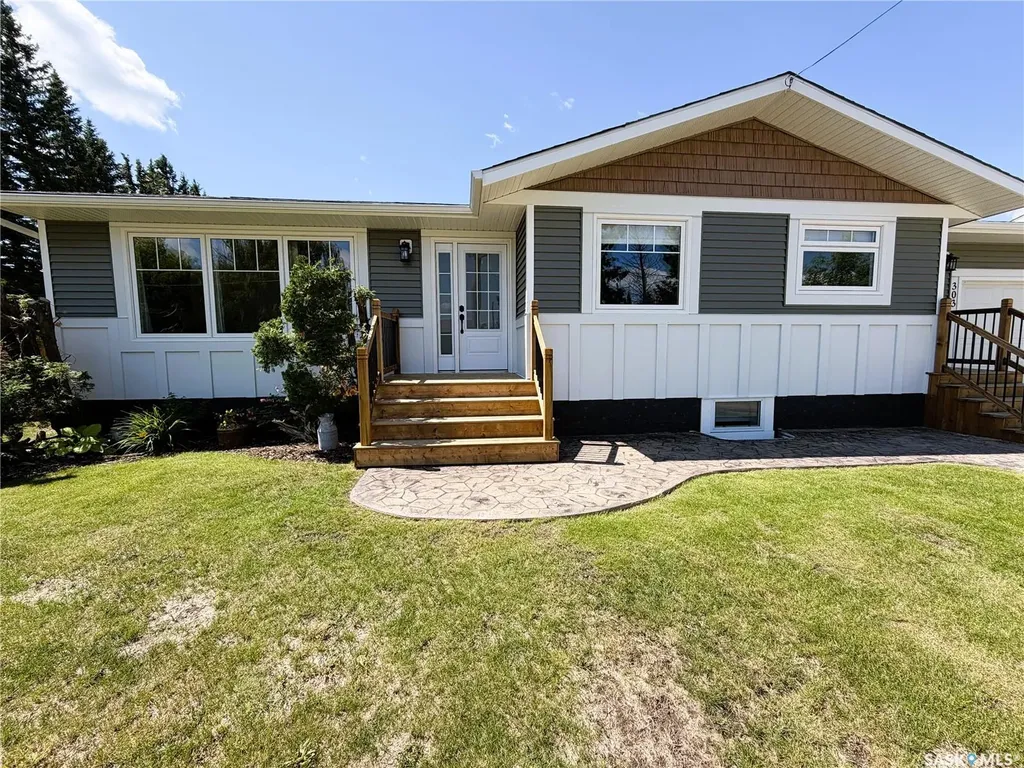 303 3rd Avenue E Debden SK S0J 0S0