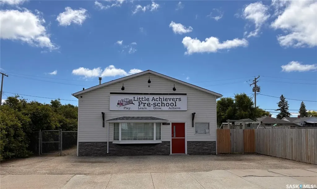 314-316 1st Avenue E Nipawin SK S0E 1E0