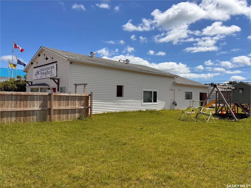 314-316 1st Avenue E Nipawin SK S0E 1E0