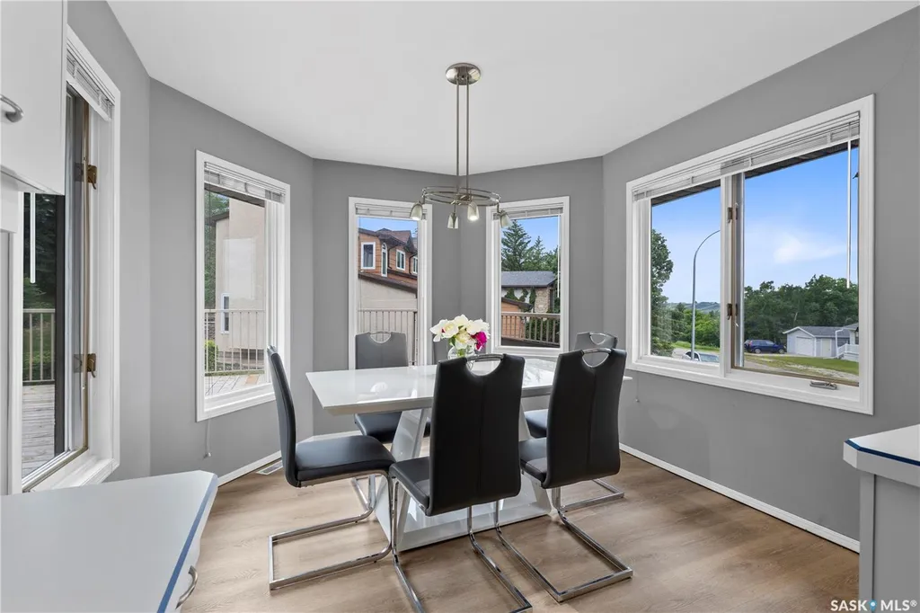 270 Prospect Crescent Lumsden SK S0G 3C0