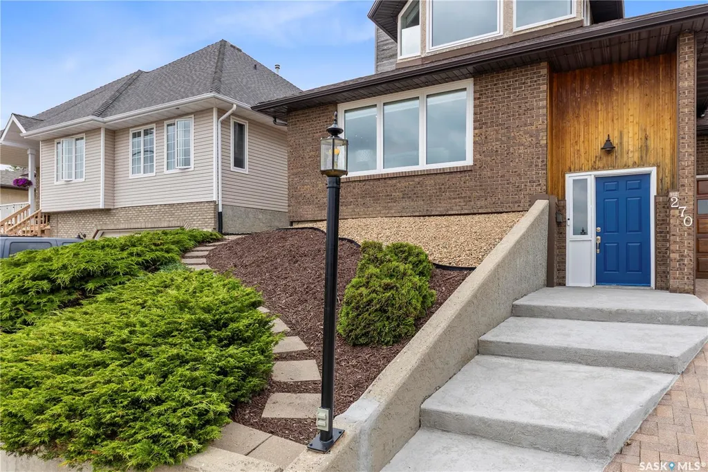 270 Prospect Crescent Lumsden SK S0G 3C0