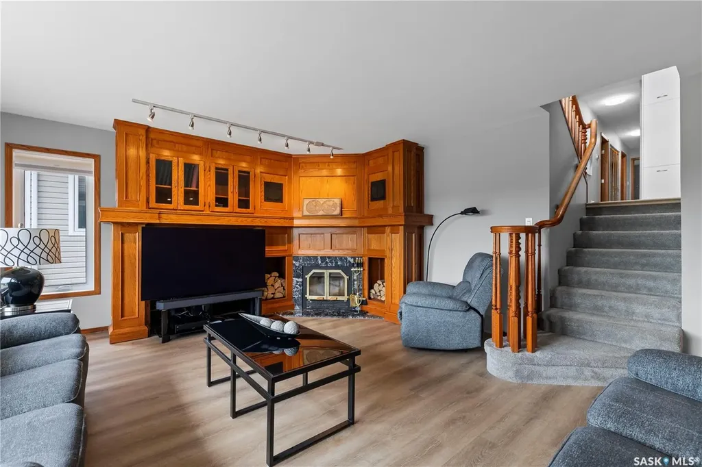 270 Prospect Crescent Lumsden SK S0G 3C0