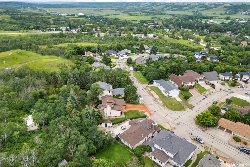 270 Prospect Crescent Lumsden SK S0G 3C0