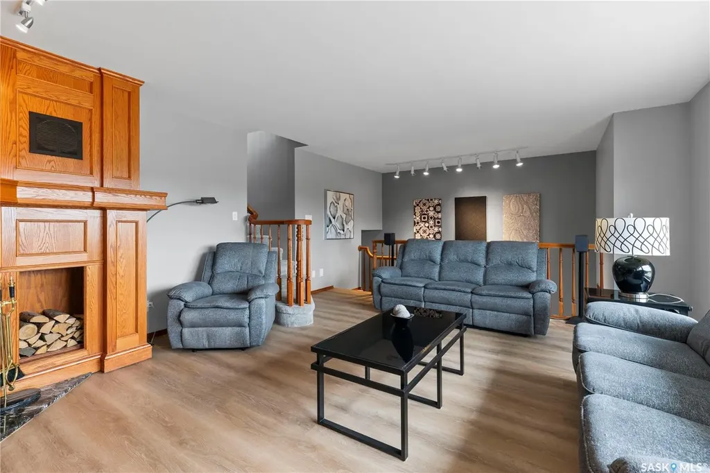 270 Prospect Crescent Lumsden SK S0G 3C0