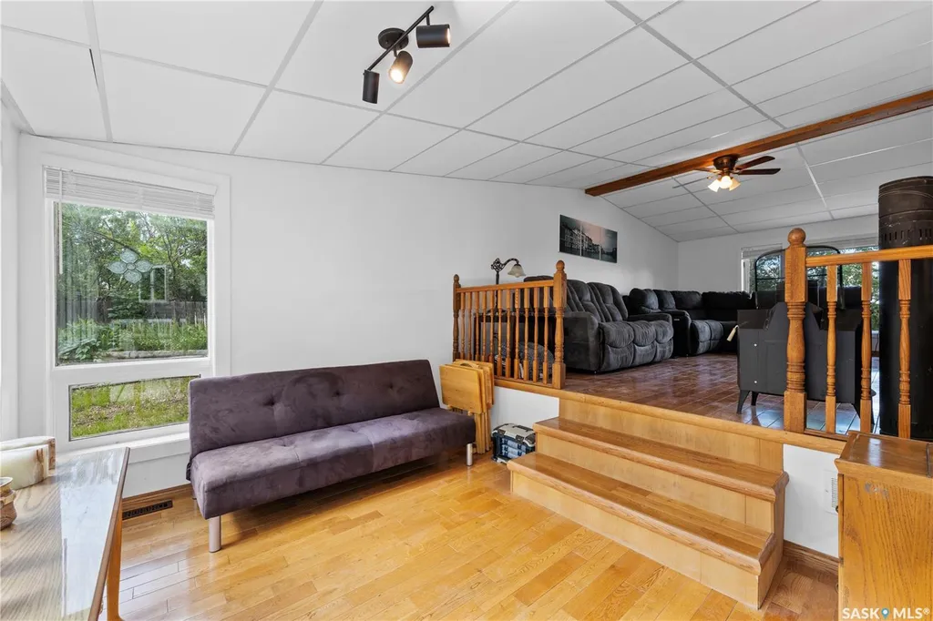 342 4th Street E Regina Beach SK S0G 4C0